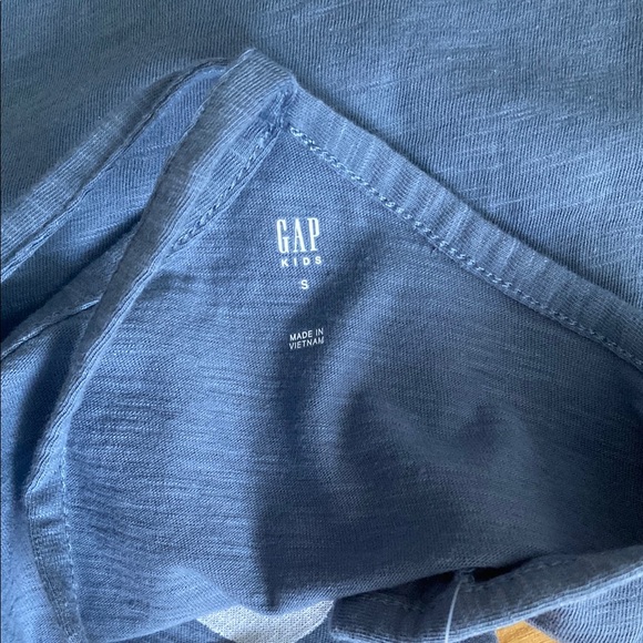 GAP Blue Camisole with Pink Butterfly Design - Picture 5 of 5